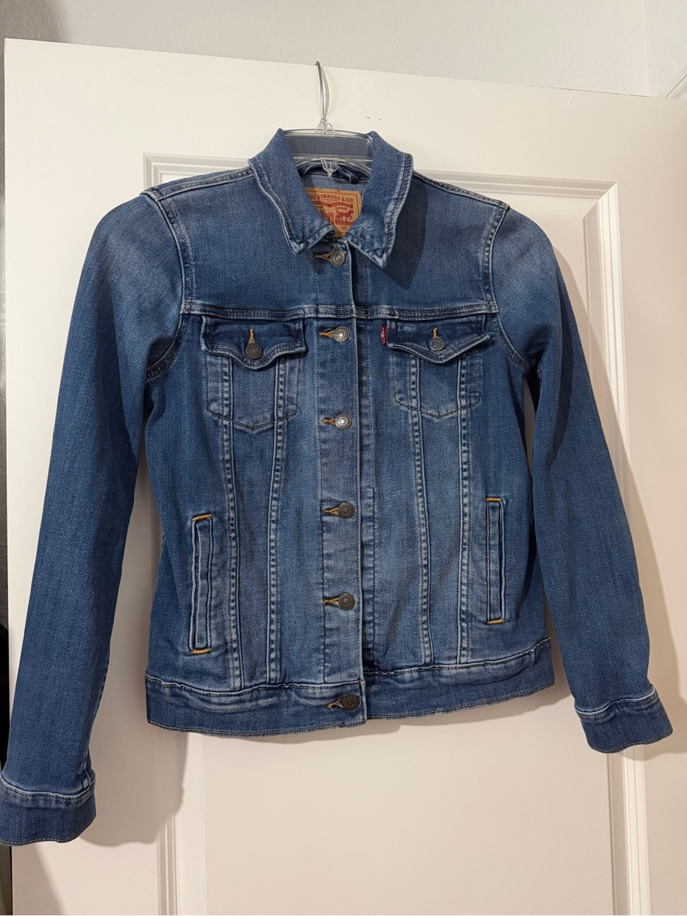 Levi's Medium Blue Denim Trucker Jacket - Women's
